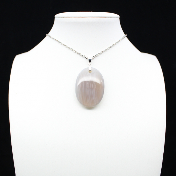 Banded agate pendant