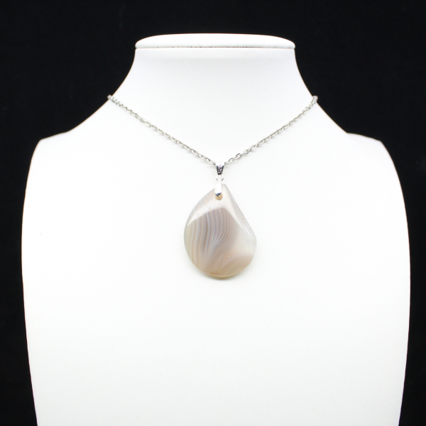 Banded agate pendant