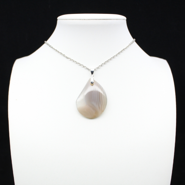 Banded agate pendant