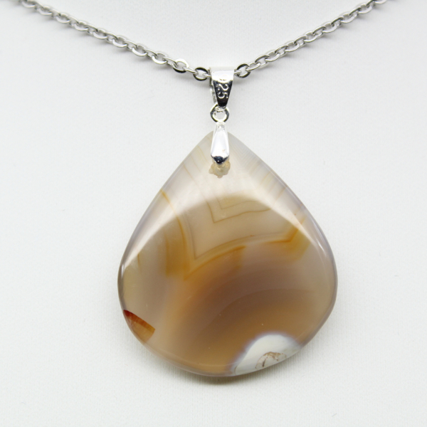 Banded agate pendant