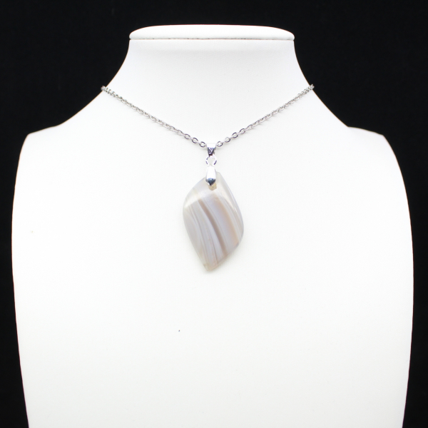 Banded agate pendant