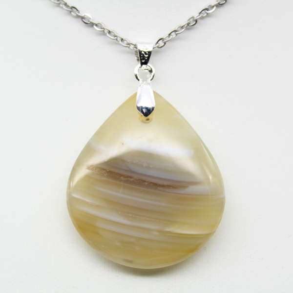 Banded agate pendant