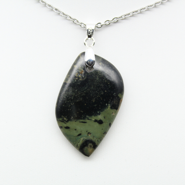 Kambamba Jasper Flame Pendant