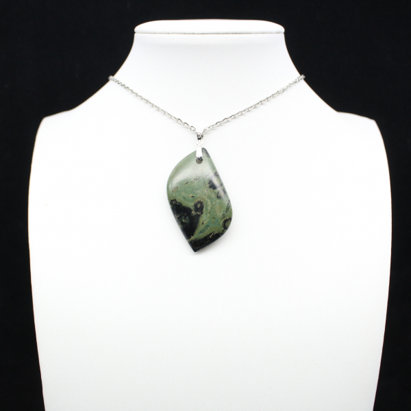 Kambamba Jasper Flame Pendant