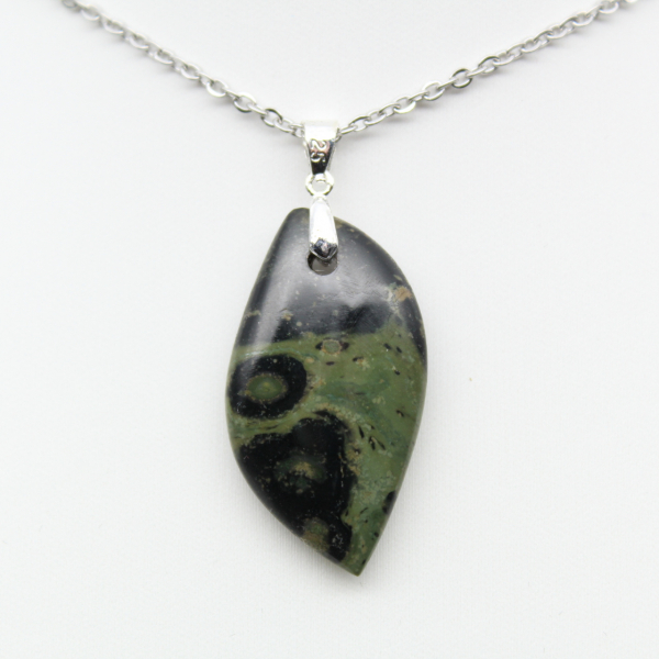 Kambamba Jasper Leaf Pendant