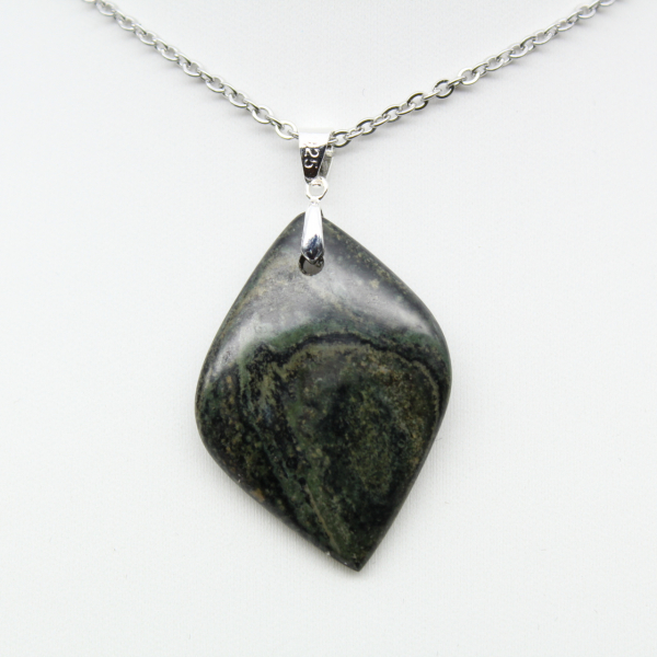 Kambamba Jasper Leaf Pendant