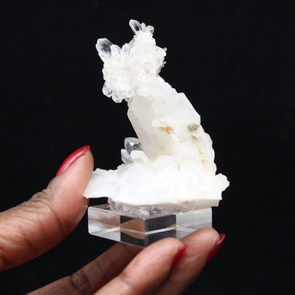 Faden quartz crystal on base