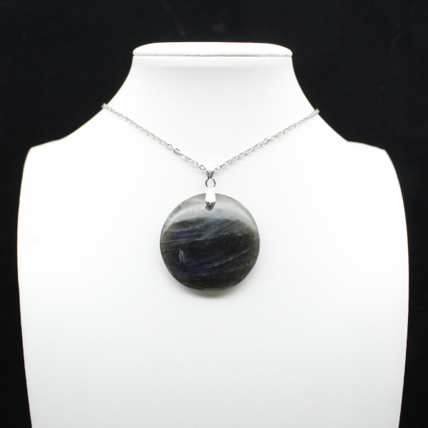 Round labradorite pendant