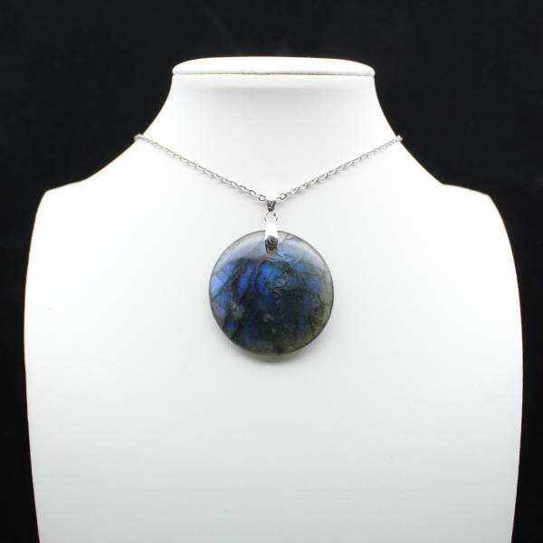 Round labradorite pendant