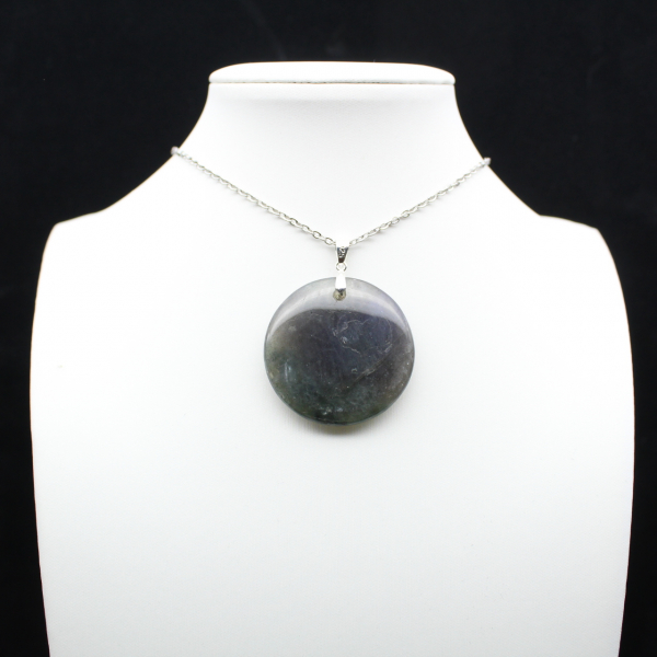 Round labradorite pendant