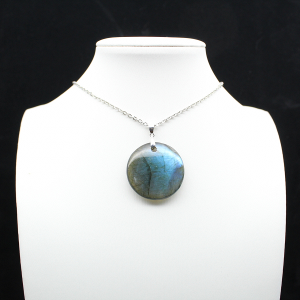 Round labradorite pendant