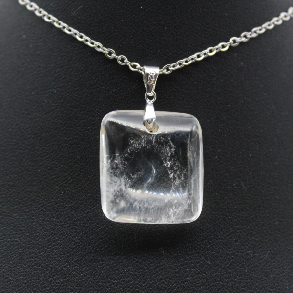 Quartz stone pendant