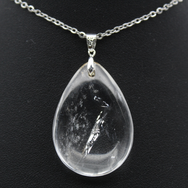 Quartz pendant