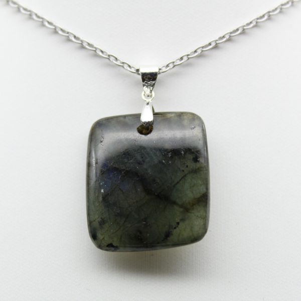 Square pendant in labradorite from Madagascar