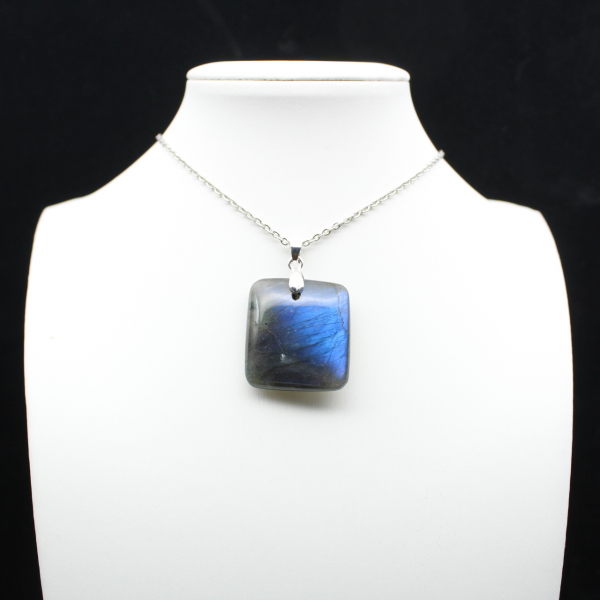 Square pendant in labradorite from Madagascar