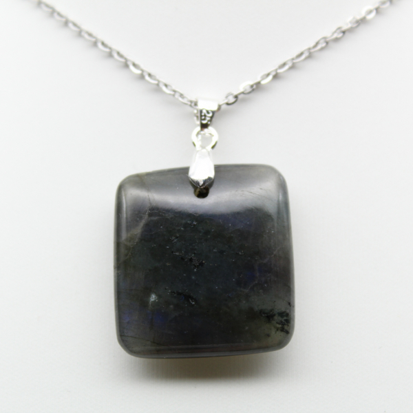 Square pendant in labradorite from Madagascar