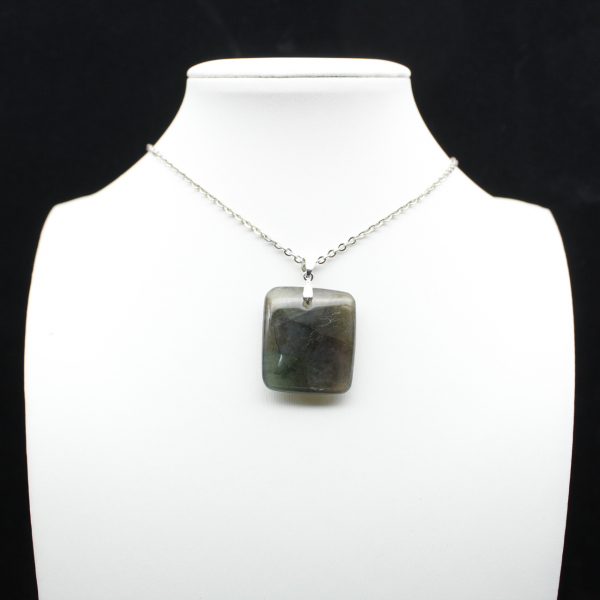 Square pendant in labradorite from Madagascar