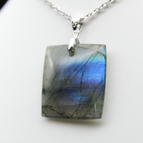Square pendant in labradorite from Madagascar