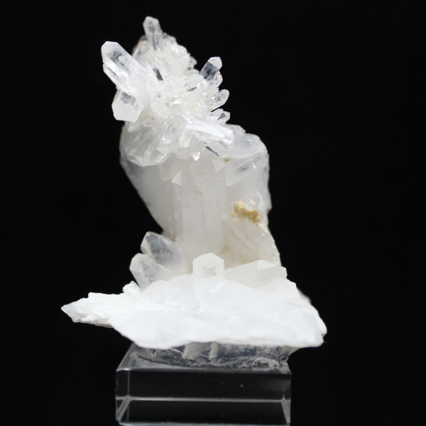 Faden quartz crystal on base