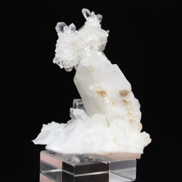 Faden quartz crystal on base
