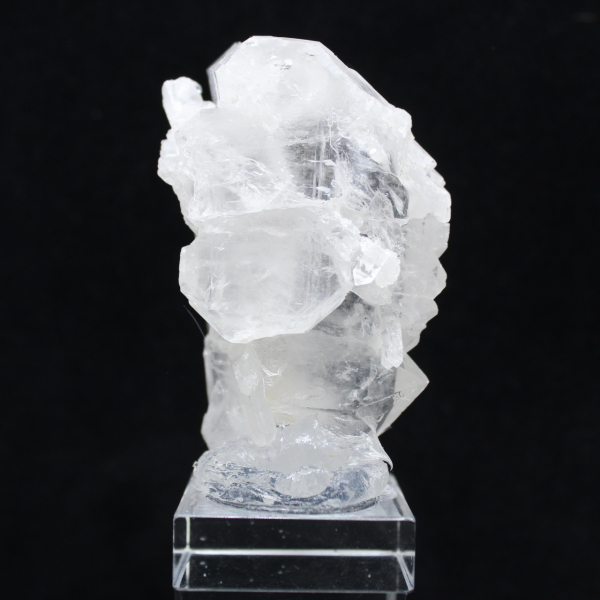 Faden quartz crystal on base