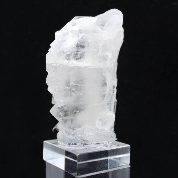 Faden quartz crystal on base