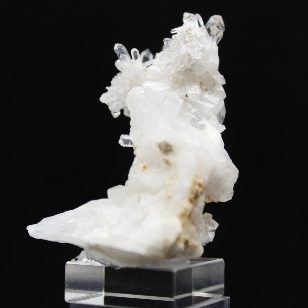 Faden quartz crystal on base