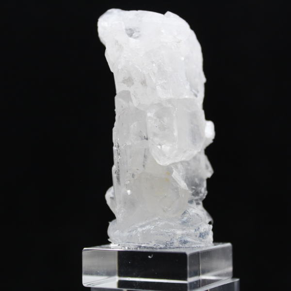 Faden quartz crystal on base