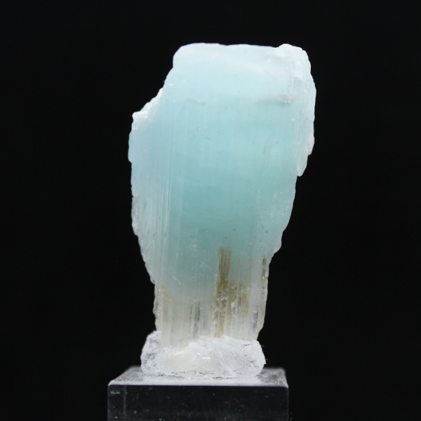 Aquamarine crystal