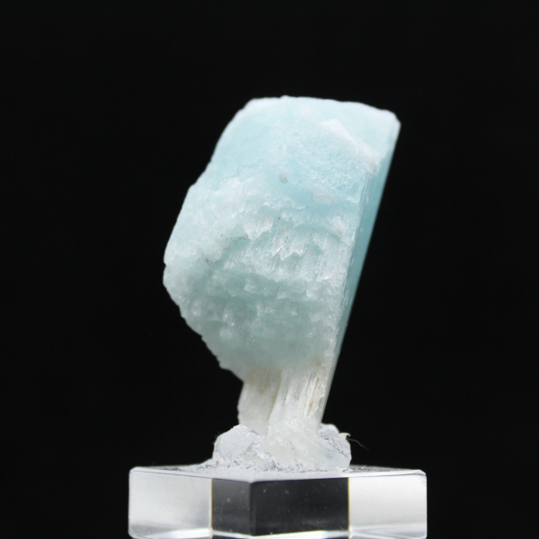 Aquamarine crystal