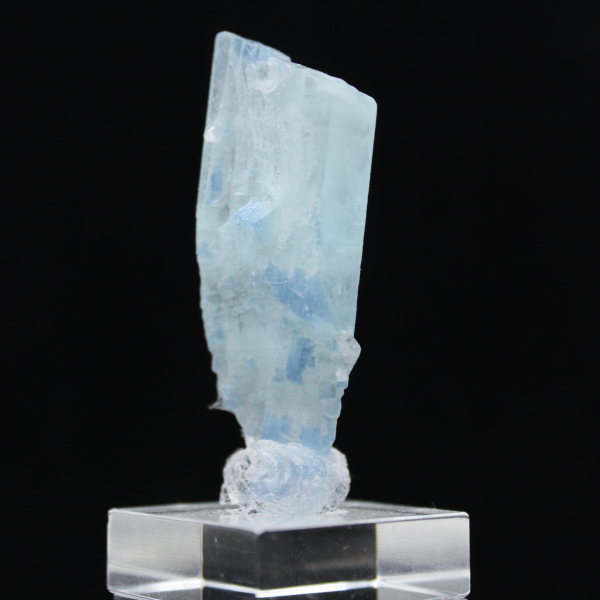 Aquamarine crystal