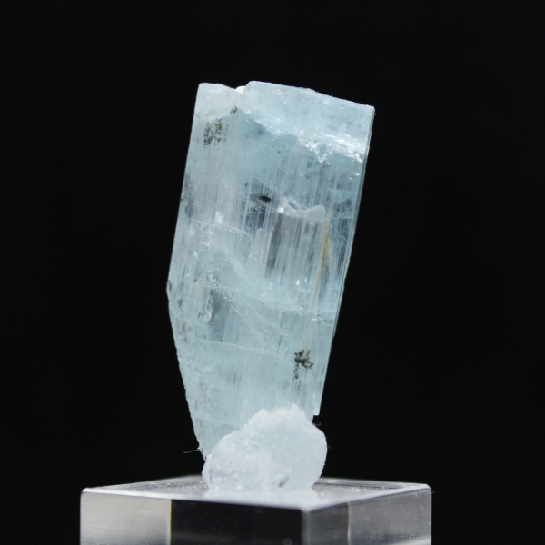 Aquamarine crystal