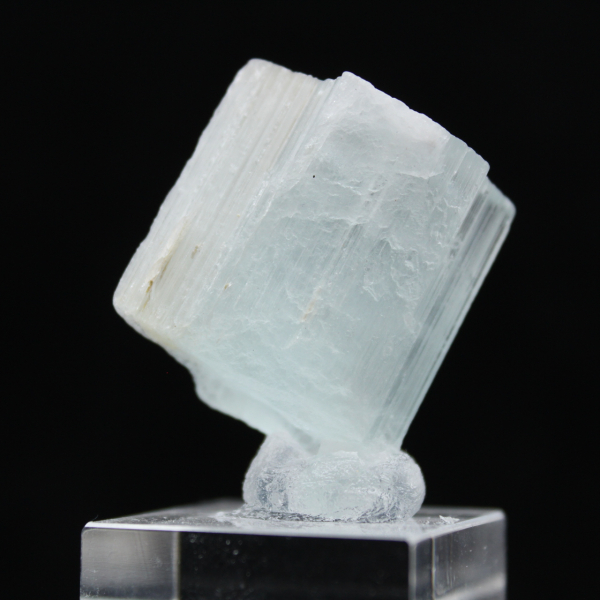 Aquamarine crystal