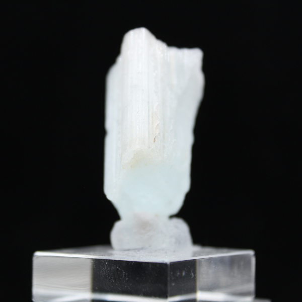 Aquamarine crystal