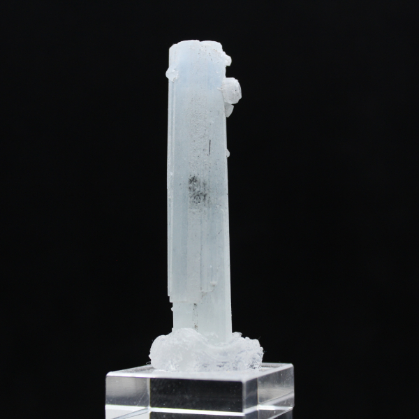 Aquamarine crystal