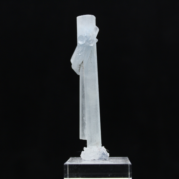 Aquamarine crystal