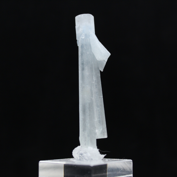 Aquamarine crystal