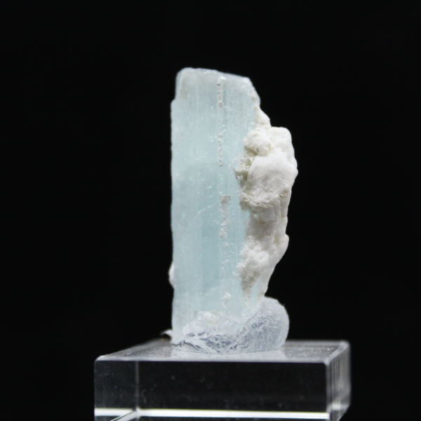Aquamarine crystal