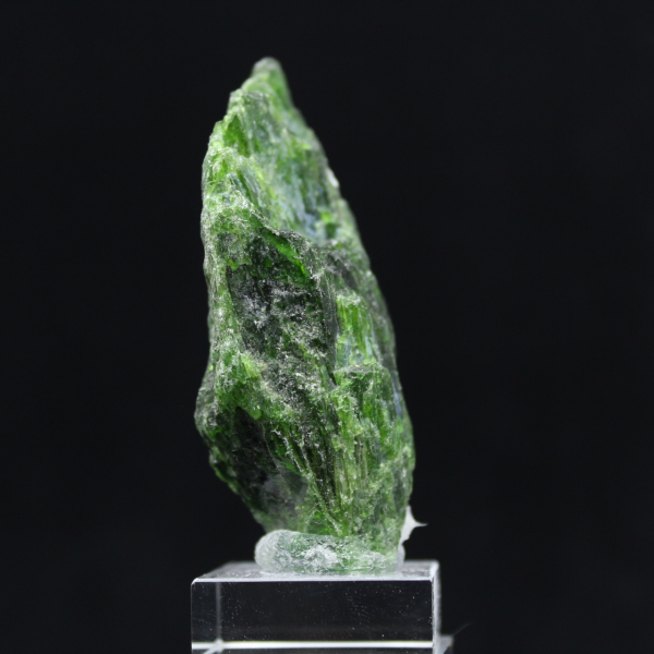 Chromediopside rock