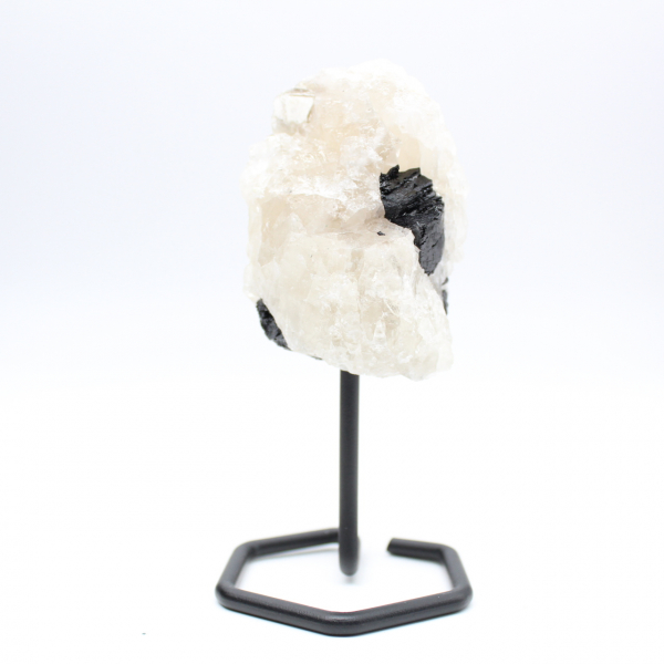  Tourmaline in quartz