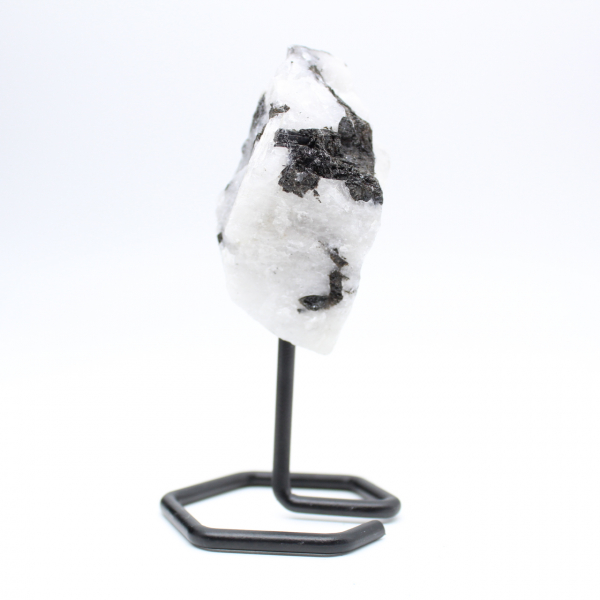  Tourmaline in quartz