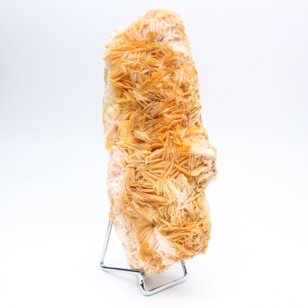 Natural crystallization of Moroccan orange barite