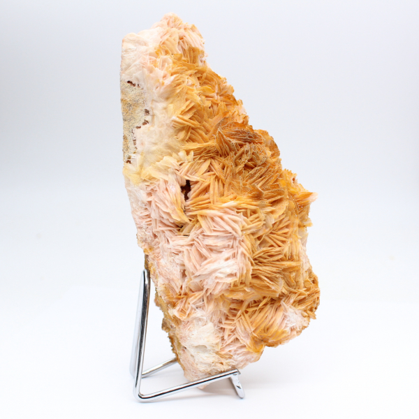 Natural crystallization of Moroccan orange barite