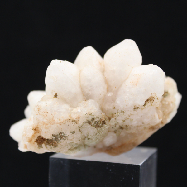 Moroccan flower quartz in crystalline structure