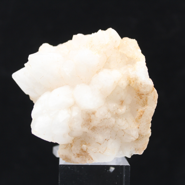 Compact Moroccan flower quartz crystallization