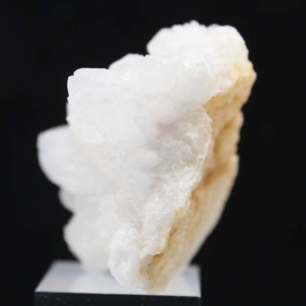 Moroccan flower quartz with light crystallization