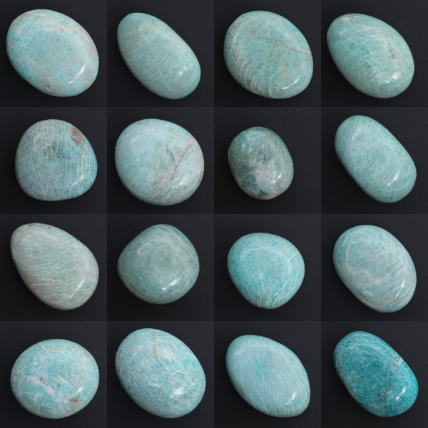 Amazonite pebble
