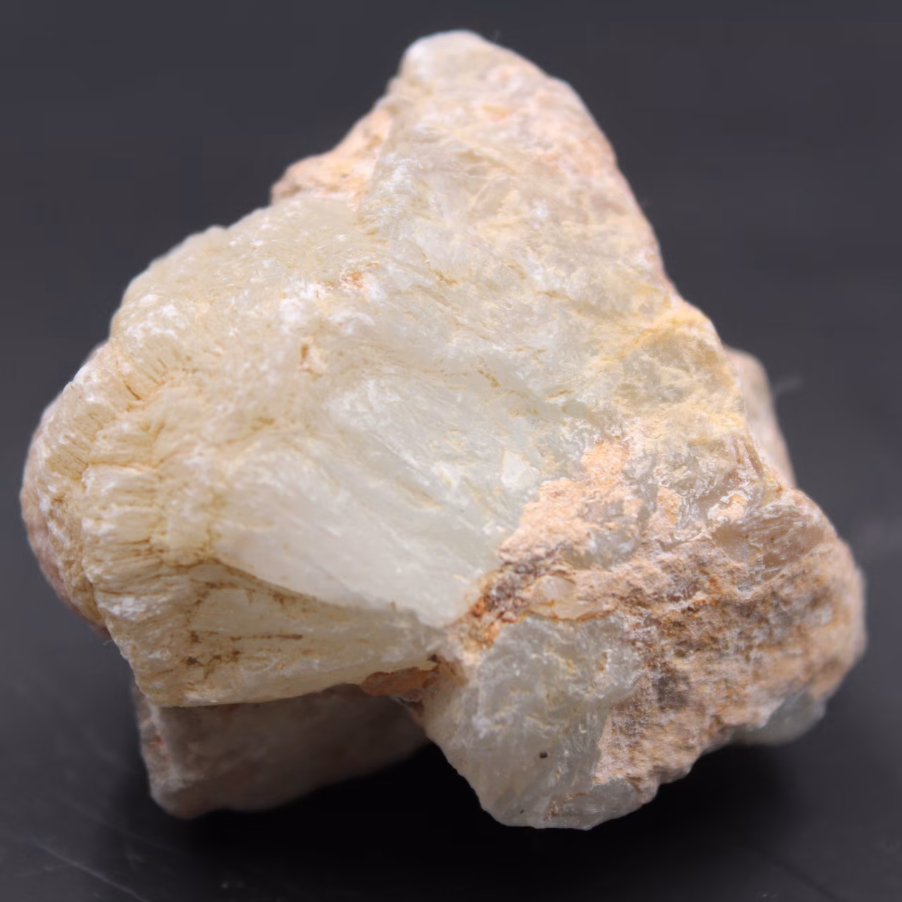 Green prehnite