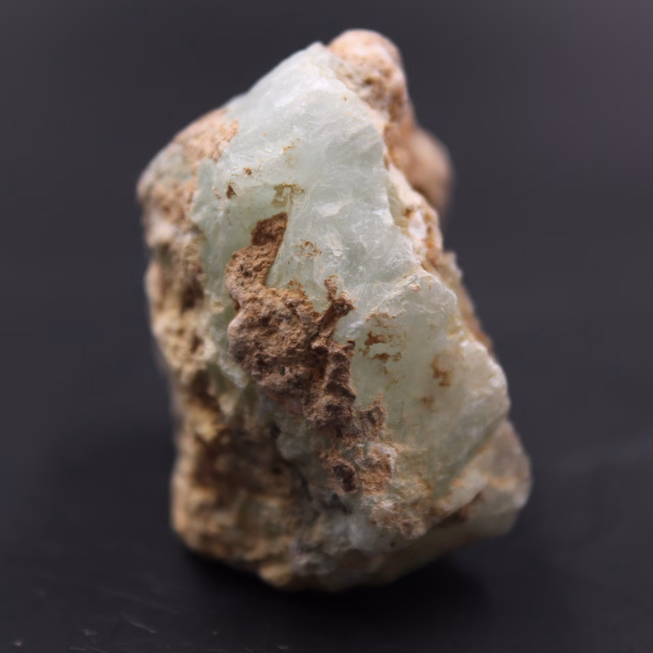 Green prehnite