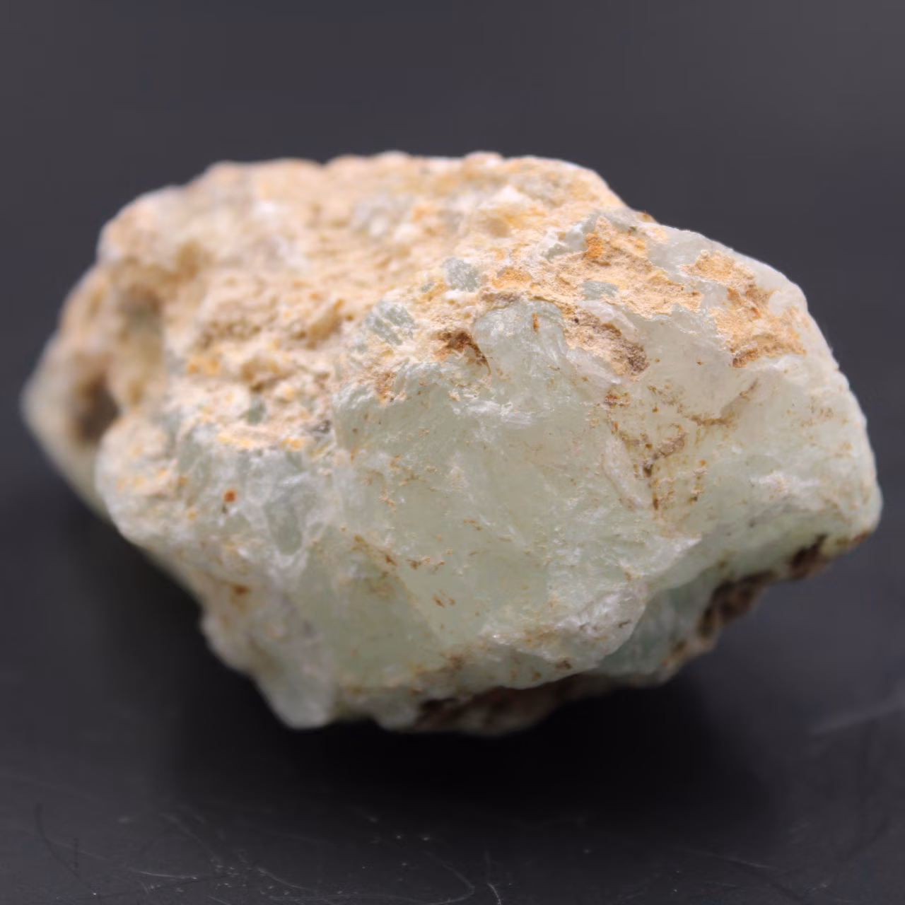 Green prehnite